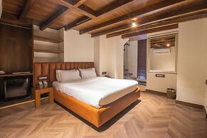 White Pearl Colaba
