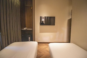 White Pearl Colaba