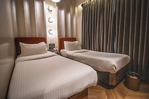White Pearl Colaba