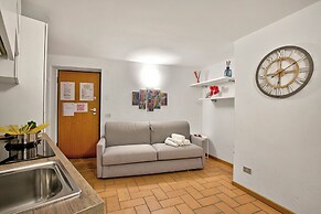 Lemon House With Shared Pool