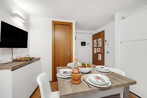 Zagara House Lake View & Shared Pool