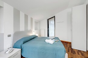 Zagara House Lake View & Shared Pool