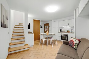 Zagara House Lake View & Shared Pool