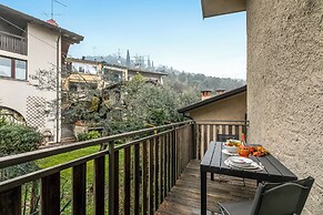 Zagara House Lake View & Shared Pool