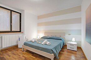 Magnolia House With Shared Pool