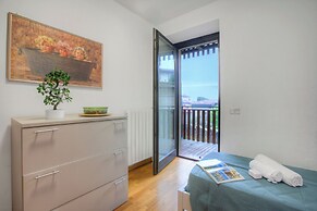 Magnolia House With Shared Pool