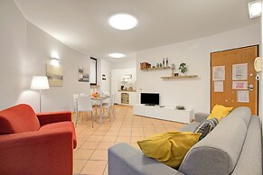 Magnolia House With Shared Pool