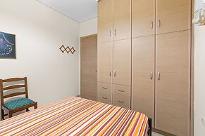 Cosy Nikiana Beach Apartment