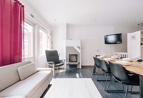 3BR Holiday Apt. with Sauna