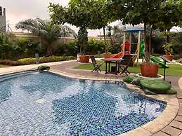 Salute de Madison Park Apartments