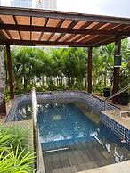 Salute de Madison Park Apartments