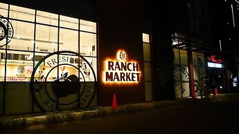 Fairview House - Luxstay near Airport