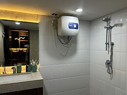 Fairview House - Luxstay near Airport