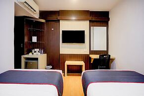 Townhouse Oak Batam near Grand Batam Mall formerly Lucky Star Hotel