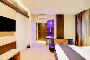 Townhouse Oak Batam near Grand Batam Mall formerly Lucky Star Hotel