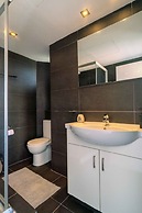 Chic City Center Stay With Stunning View