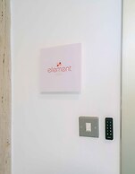 Chic City Center Stay With Stunning View