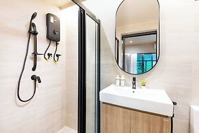 Stylish 5BR Poolhouse & Theater 2mins to BTS