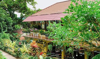 Sea Breeze Resort & Spa
