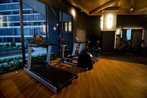 Premium Collins Boulevard Near Airport