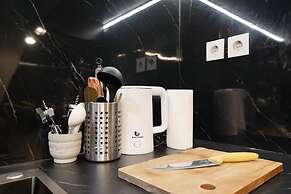 Premium Collins Boulevard Near Airport