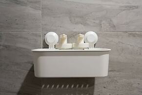 Premium Collins Boulevard Near Airport