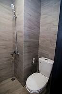 Premium Collins Boulevard Near Airport