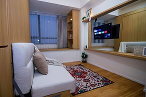 Premium Collins Boulevard Near Airport