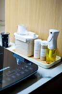 Premium Collins Boulevard Near Airport