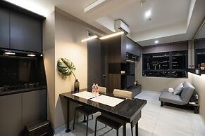 Premium Collins Boulevard Near Airport