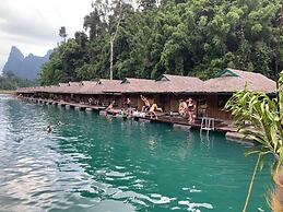 PraiwanRaftHouse
