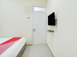 OYO 94494 Krekot Residence Pasar Baru