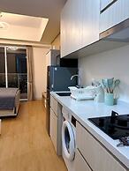 Sedayu City Suites - Free Gym Pool