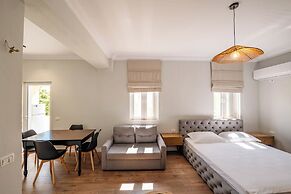 Kristianna Apartments
