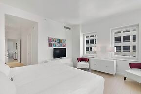 Corporate or Luxury 4 Bedroom Penthouse Steps From Times Square Sleeps