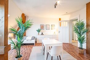 Spacious Apartment In Strausberg - Sleeps 6