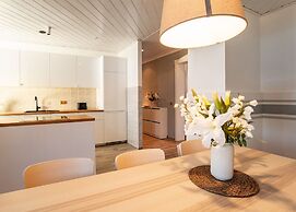 Spacious Apartment In Strausberg - Sleeps 6