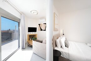 Acropolis View - Stylish City Penthouse