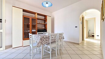 Blue Sky Cottage Just a few Steps From the Beach