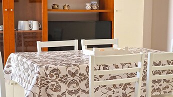 Blue Sky Cottage Just a few Steps From the Beach