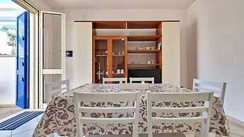 Blue Sky Cottage Just a few Steps From the Beach