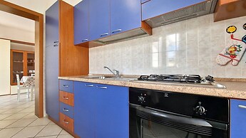 Blue Sky Cottage Just a few Steps From the Beach