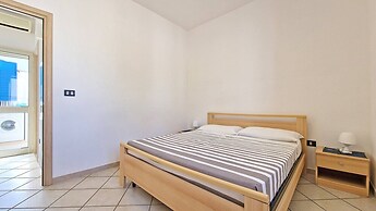 Blue Sky Cottage Just a few Steps From the Beach