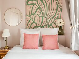 Merveil Luxury Suites - Royale - Saint Honore view