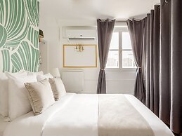 Merveil Luxury Suites - Royale - Saint Honore view