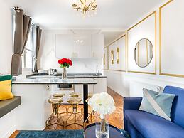 Merveil Luxury Suites - Royale - Saint Honore view