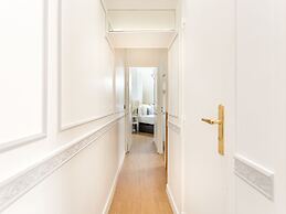 Merveil Luxury Suites - Royale - Saint Honore view