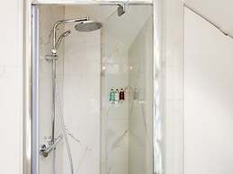 Merveil Luxury Suites - Royale - Saint Honore view