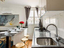 Merveil Luxury Suites - Royale - Saint Honore view