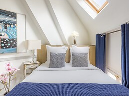 Merveil Luxury Suites - Royale - Saint Honore view